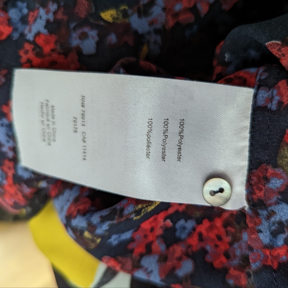 A Pea in the Pod Floral Pattern Blouse - Picture 4 of 4